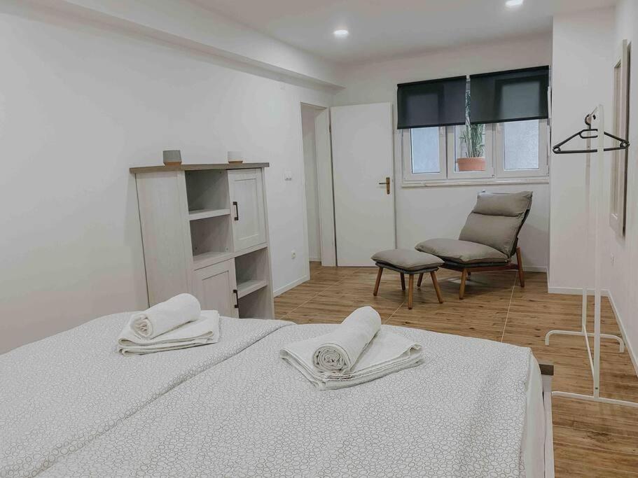 Hvar Home Apartments ฮวาร์ ภายนอก รูปภาพ