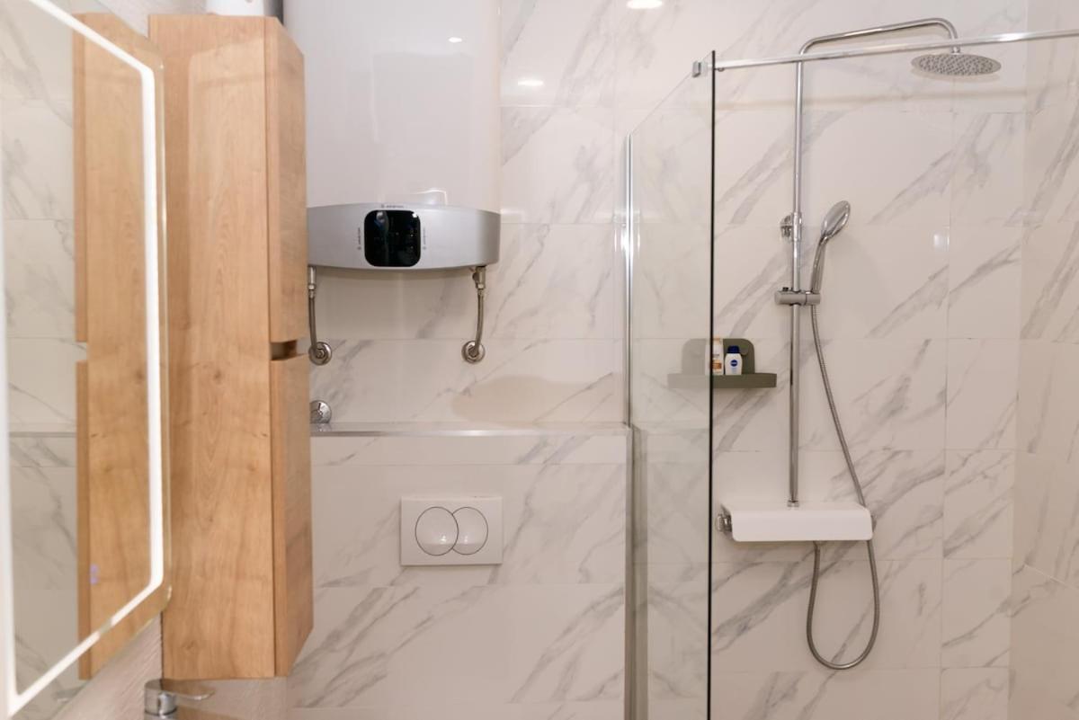 Hvar Home Apartments ฮวาร์ ภายนอก รูปภาพ